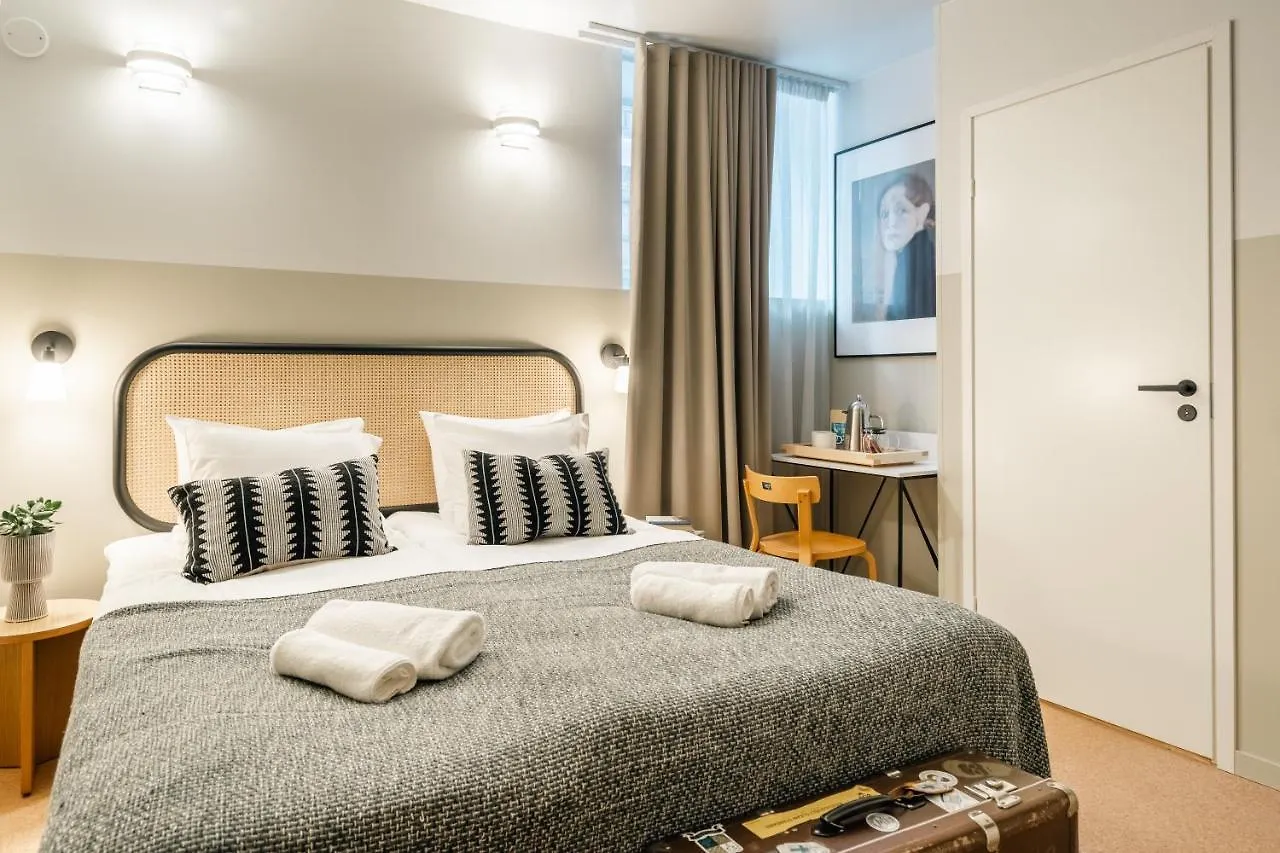 ***  Bob W Kluuvi Otel Helsinki Finlandiya